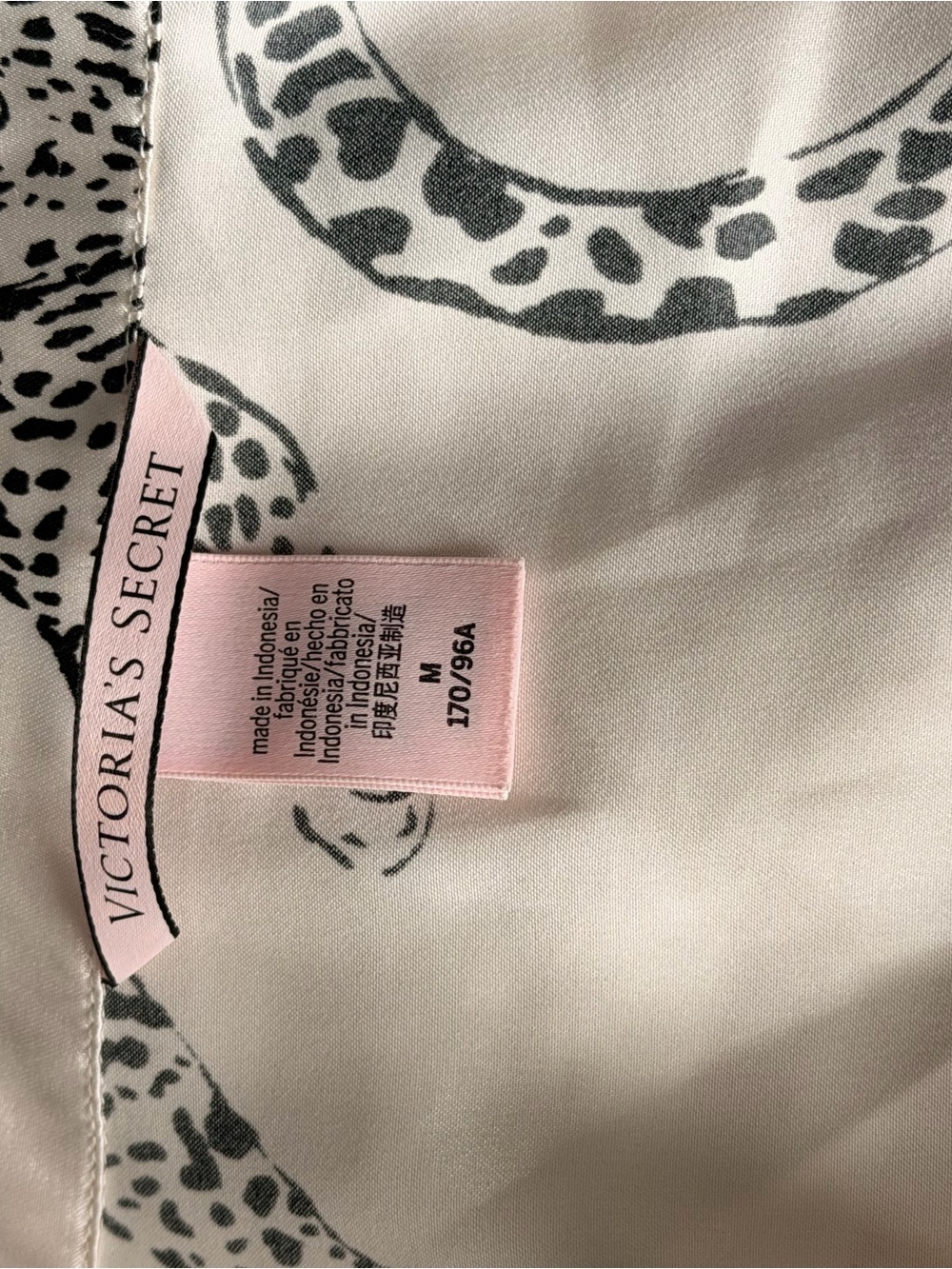 Victoria’s Secret Silky Pajama Set - Picture 4 of 4